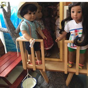 Meet your Posher, Constance